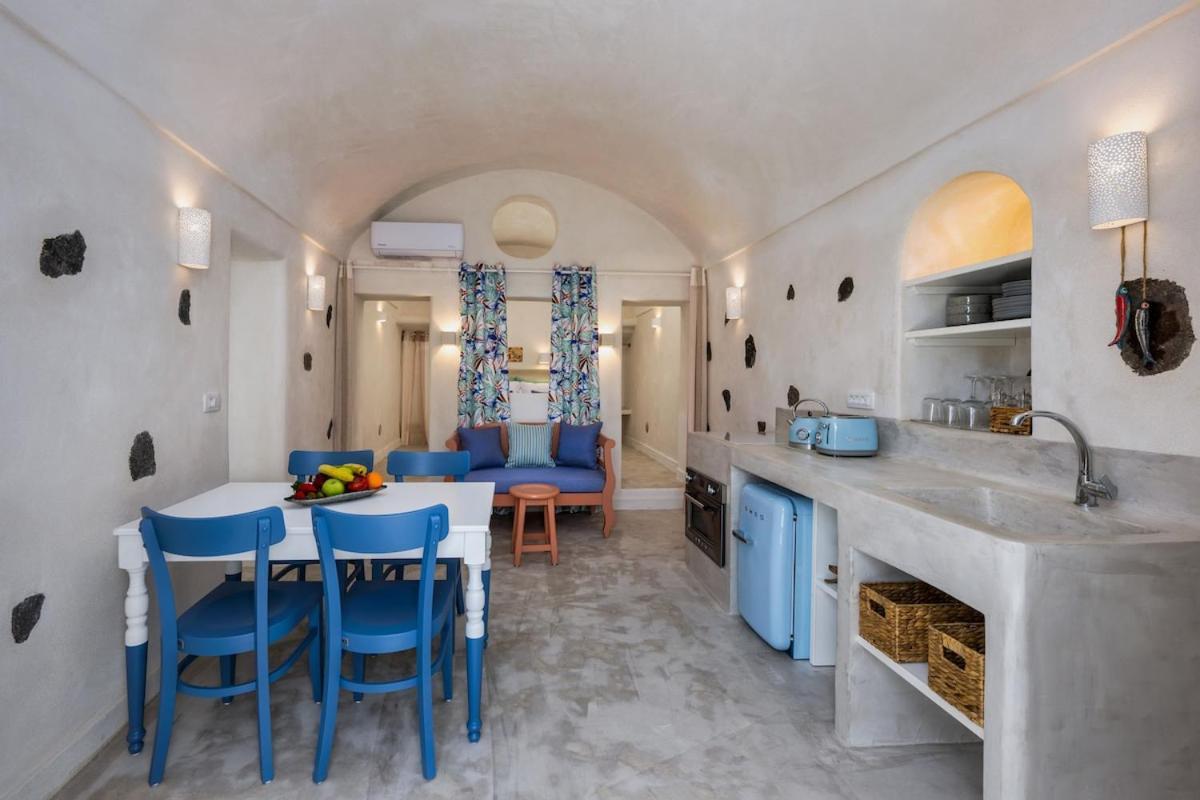 Villa Gilbert'S Cave With Cave Jacuzzi Megalokori Exterior foto